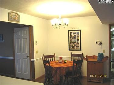 4th image of 40 High Point Dr Unit 17