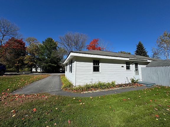 3rd image of 98 Burnell Dr #C