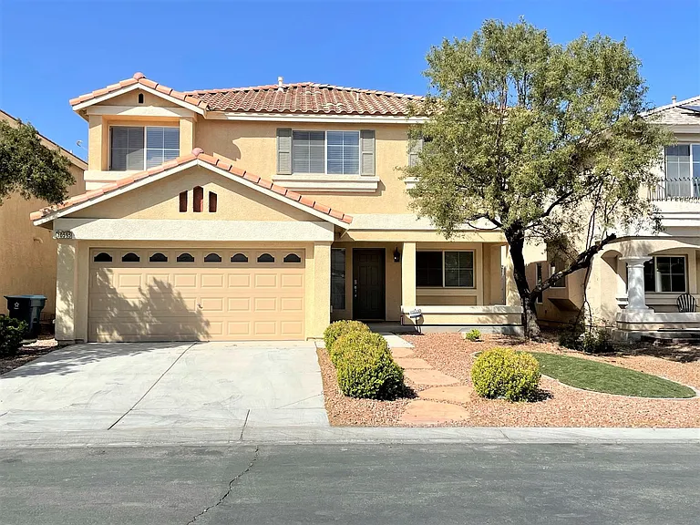 10595 Salmon Leap St — Photo 1
