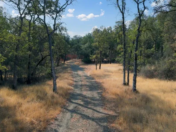 Lila Ln, Rescue, CA 95672