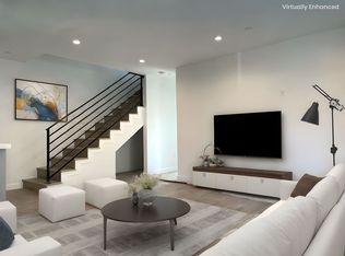 11648 Arminta St, North Hollywood, CA 91605