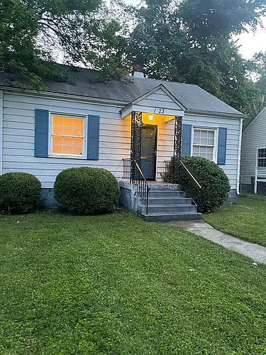 1423 Willis St Photo 1