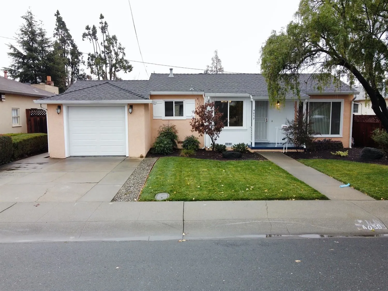 4059 Somerset Ave photo 1