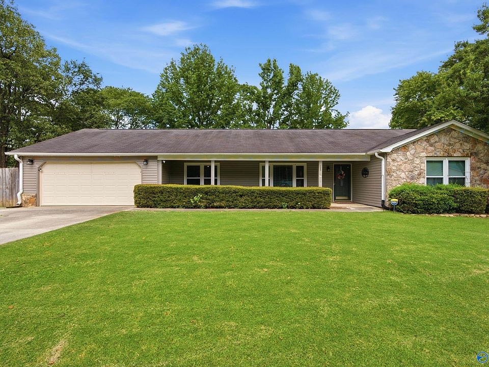 1st image of 15003 Ashwood Cir SE