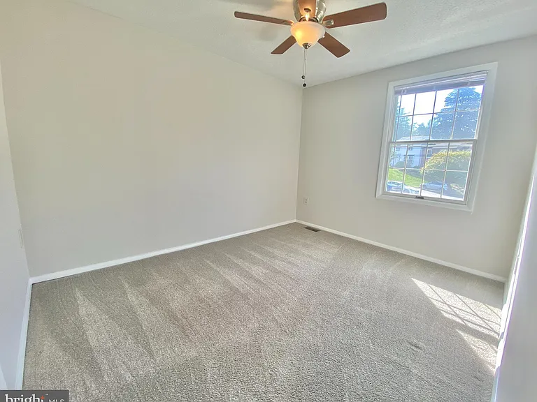 6212 Hillside Rd — Photo 14
