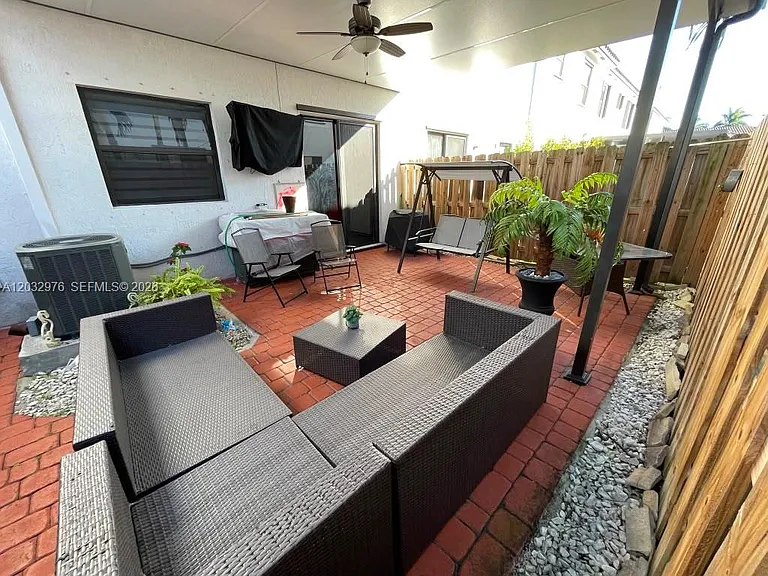 25320 SW 115th Ct #25320 — Photo 11