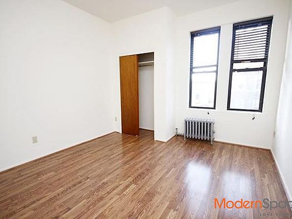3rd image of 2573 37th St APT 3F