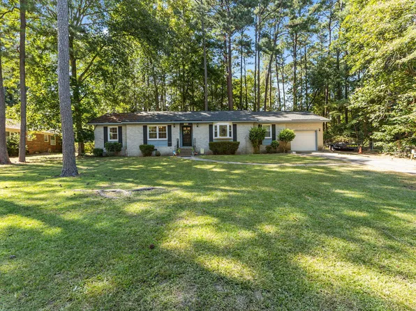 5529 Hedrick Dr, Fayetteville, NC 28303