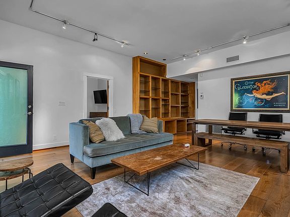 5th image of 560 Westminster Ave APT 1