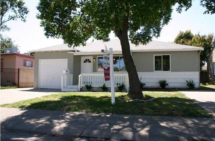 1st image of 4980 Whittier Dr
