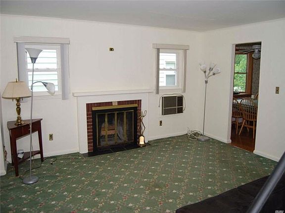 3rd image of 21 Laurel Ave
