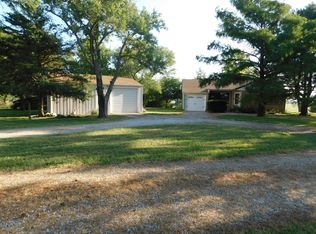 8498 NW 30th St, Towanda, KS 67144