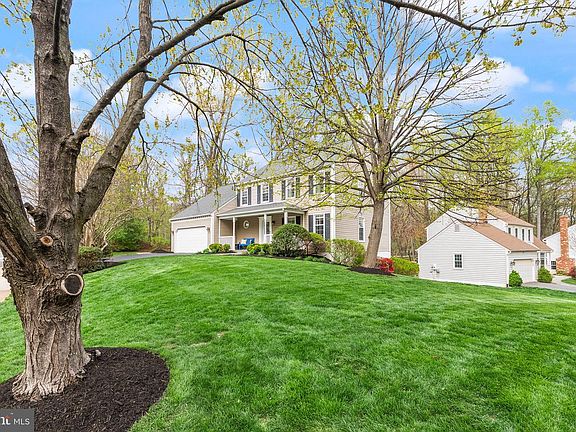 3rd image of 11401 Tanbark Dr