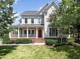 636 Oak St, Herndon, VA 20170