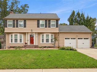 1203 Romany Rd, Kansas City, MO 64113