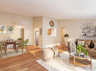 50 Royal Crest Dr #2-02-003, North Andover, MA 01845