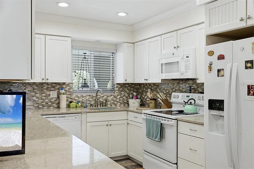 2 bed, 2.0 bath, 1164 sqft, $2,495 — Photo 3