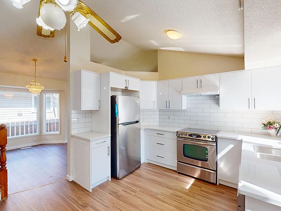 2nd image of 37 Martingrove Way NE