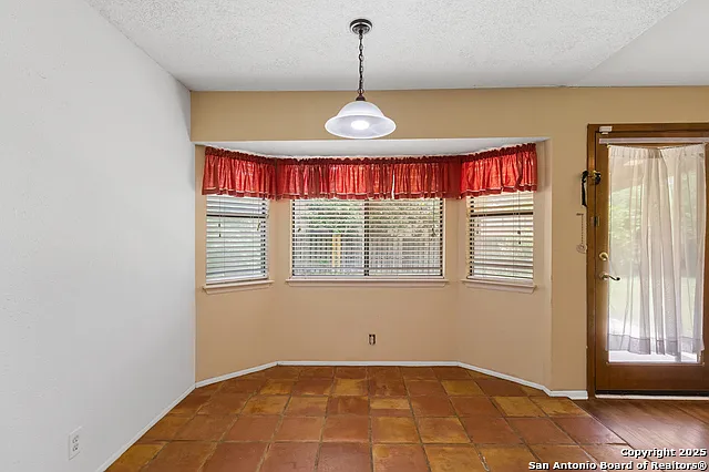 6726 Country Field Dr — Photo 9