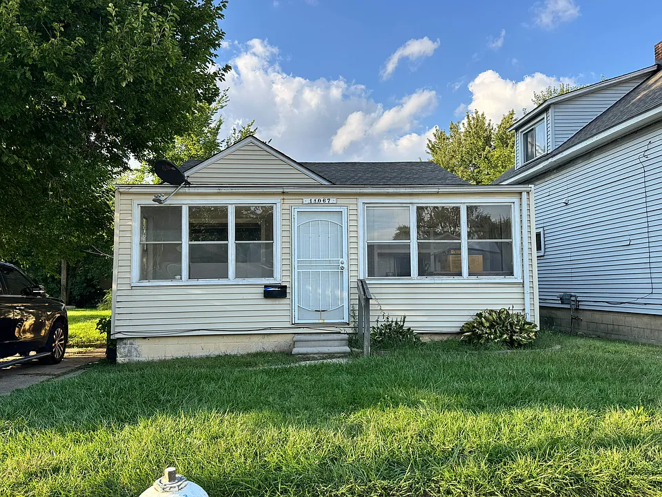 11067 Maxwell Ave
