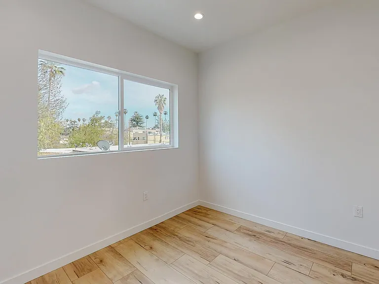 16010 Cantlay St #2 — Photo 14