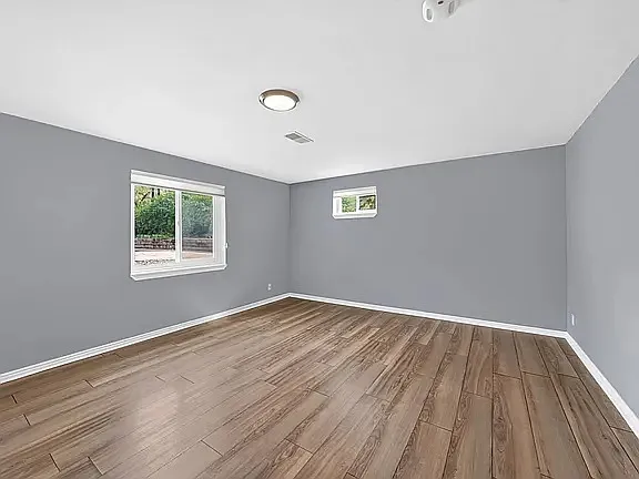 3231 E Louise Ave — Photo 5