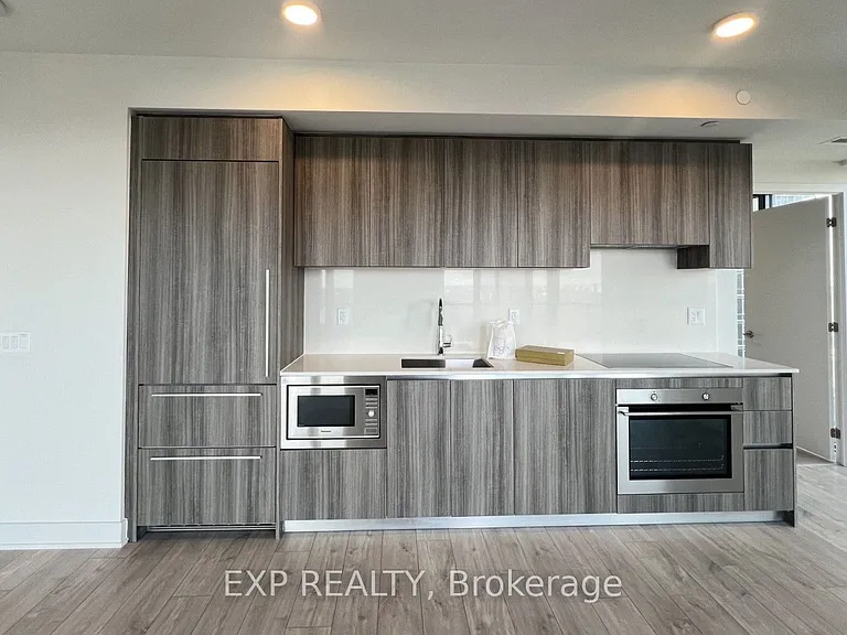 8 Cumberland St #3707 — Photo 5