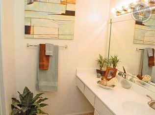 200 Hollow Tree Ln APT 572, Houston, TX 77090