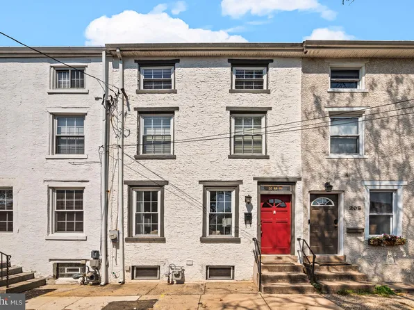 206 N Plum St, Media, PA 19063