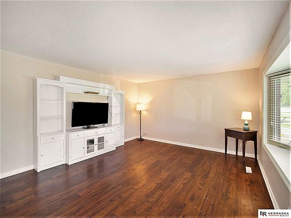 3rd image of 5001 S 52nd St