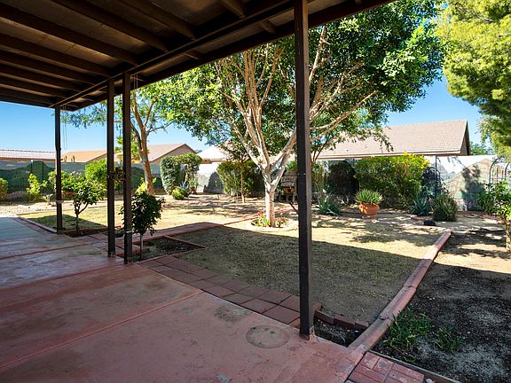 2nd image of 24436 N 38TH Terrace