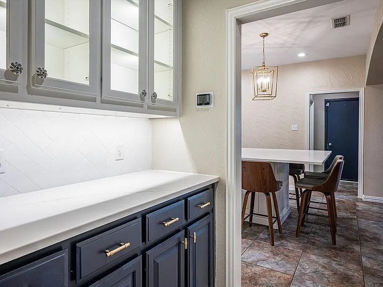 6812 Valley Brook Dr — Photo 12