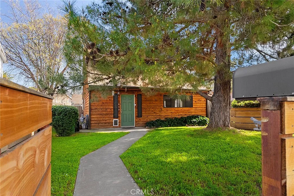 450 S Plumas St photo 1