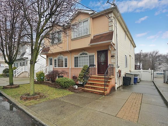 3rd image of 41 Crabtree Ave
