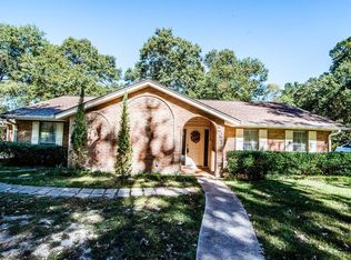 209 Willow Bnd, Huntsville, TX 77320