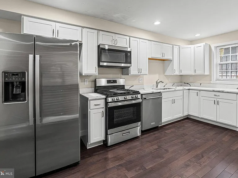 713 N Duncan St — Photo 19