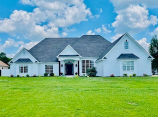 20 Rosewood Ln, Killen, AL 35645