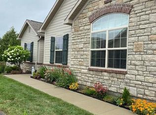 7046 Creekside Cir, Fairborn, OH 45324
