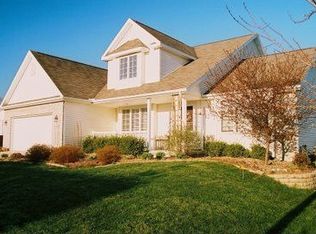 1210 Moss Creek Rd, Bloomington, IL 61704