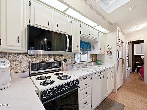 3rd image of 227 E PALO VERDE Lane