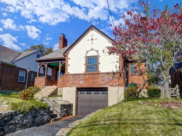 3228 Ashwood Dr, Cincinnati, OH 45213