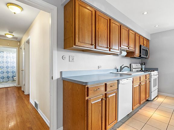 5th image of 1605 Mandel Ave