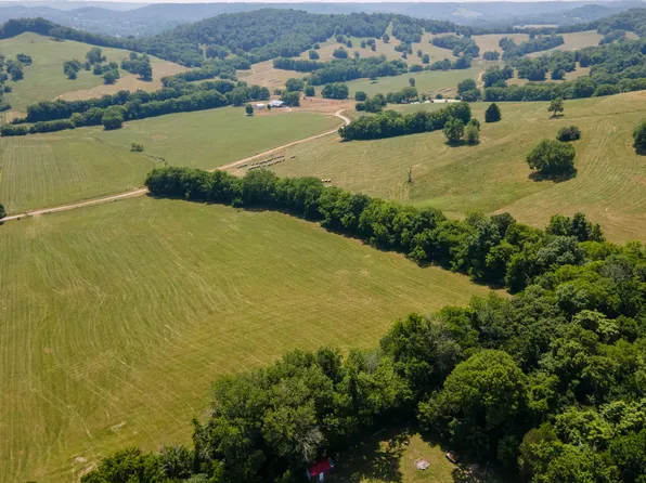 3075 Demastus Rd, Culleoka, TN 38451