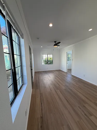 417 2nd St #11 Photo 1
