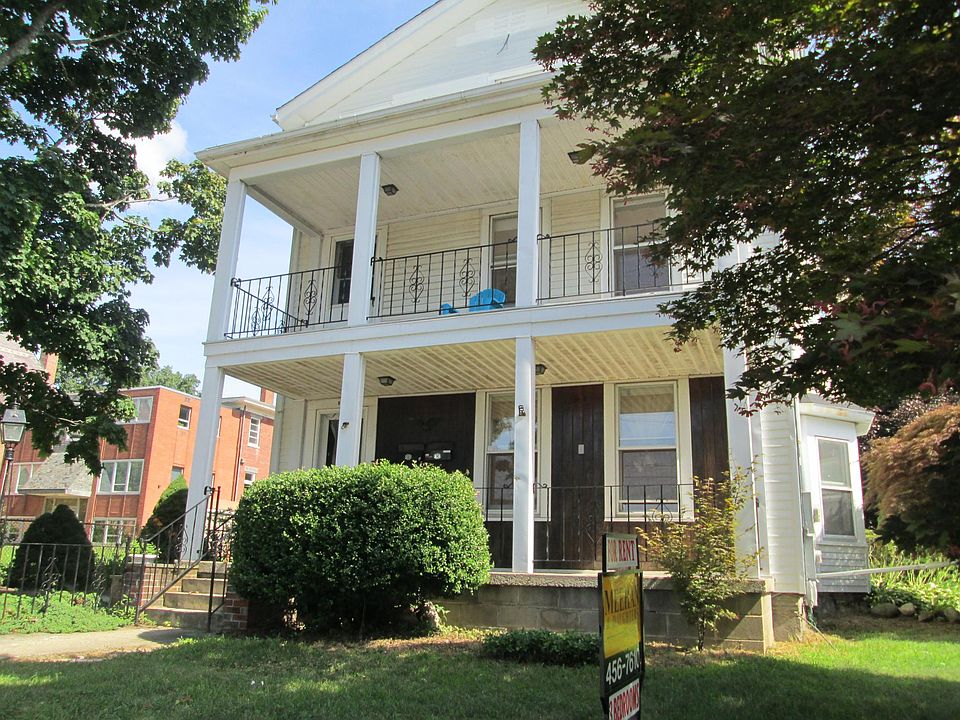 2nd image of 179 Valley St #10