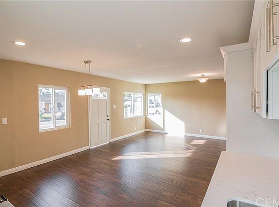 4th image of 2029 Baylor St