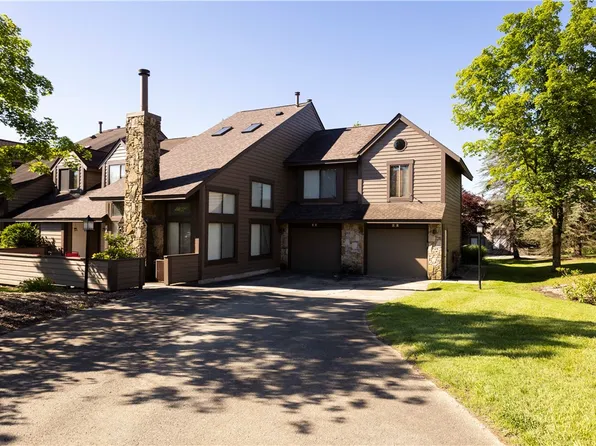 E Two Sunridge Dr, Champion, PA 15622