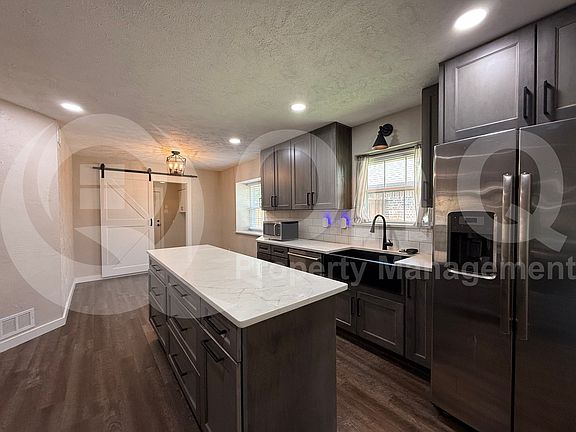 5th image of 33 Highland Pl