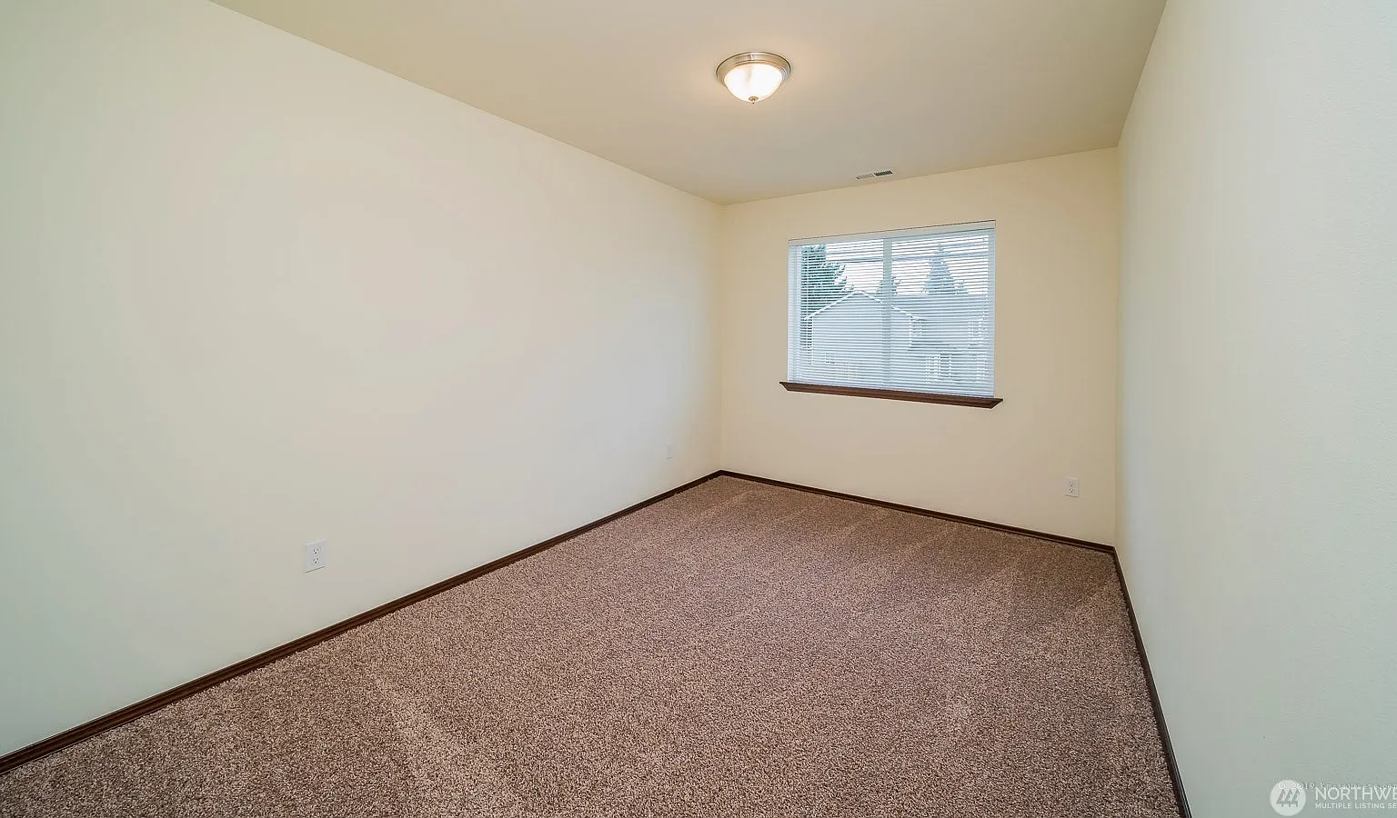 4 bed, 2.5 bath, 1640 sqft, $2,800 — Photo 4