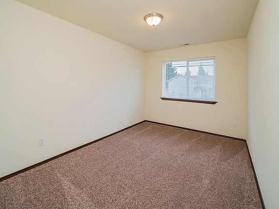 4th image of 4708 88th St NE #101